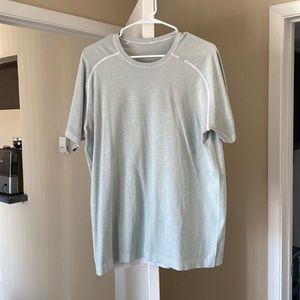 Metal vent tech lulu lemon workout shirt mens large